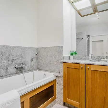 Slominskiego 7 P&o 公寓