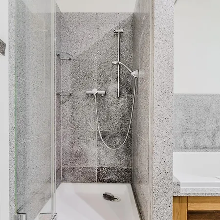 Slominskiego 7 P&o * Varšava