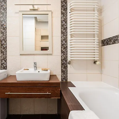 Slominskiego 7 P&o Apartment *