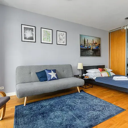 Slominskiego 7 P&o ワルシャワ